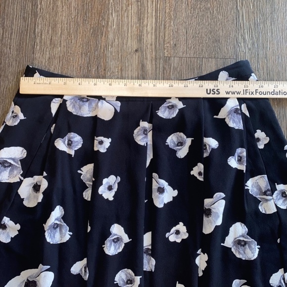 Cece size 10 black floral skirt - Picture 10 of 11